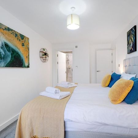 St Martins 2 Bedroom Apartments In Ruislip By 360 Stays Kültér fotó