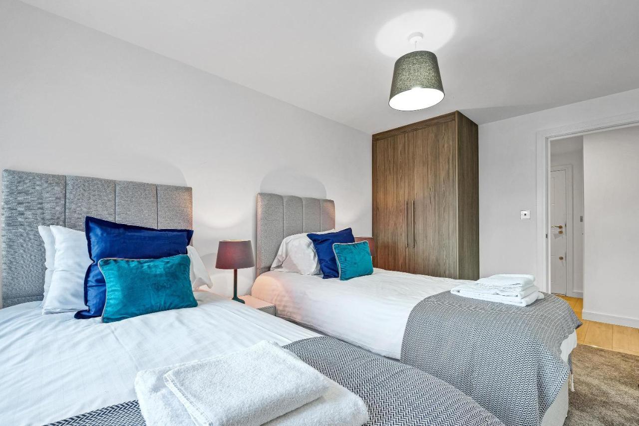St Martins 2 Bedroom Apartments In Ruislip By 360 Stays Kültér fotó