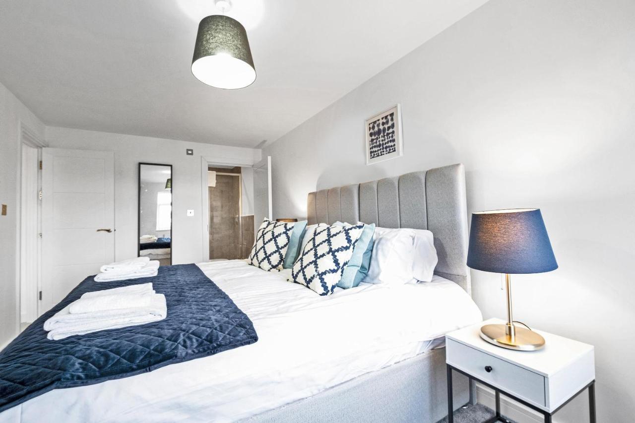 St Martins 2 Bedroom Apartments In Ruislip By 360 Stays Kültér fotó