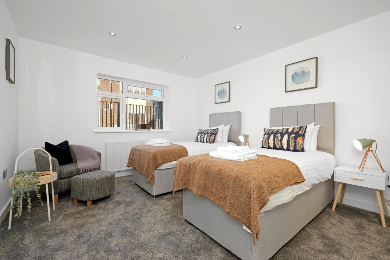St Martins 2 Bedroom Apartments In Ruislip By 360 Stays Kültér fotó