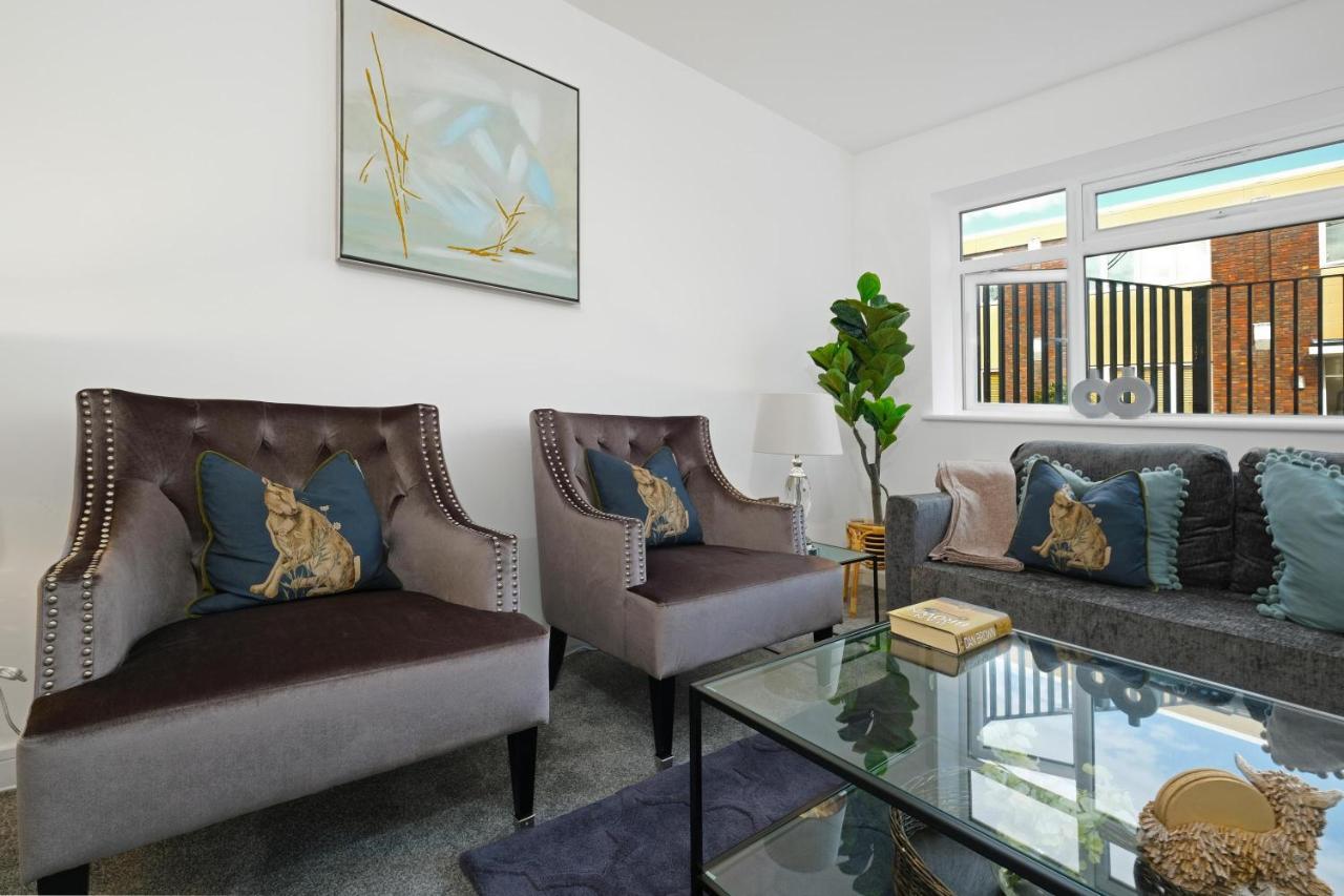 St Martins 2 Bedroom Apartments In Ruislip By 360 Stays Kültér fotó