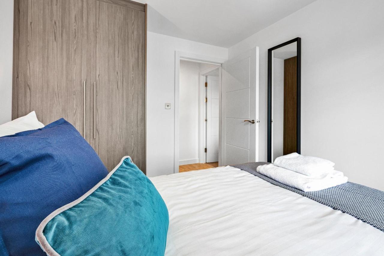 St Martins 2 Bedroom Apartments In Ruislip By 360 Stays Kültér fotó