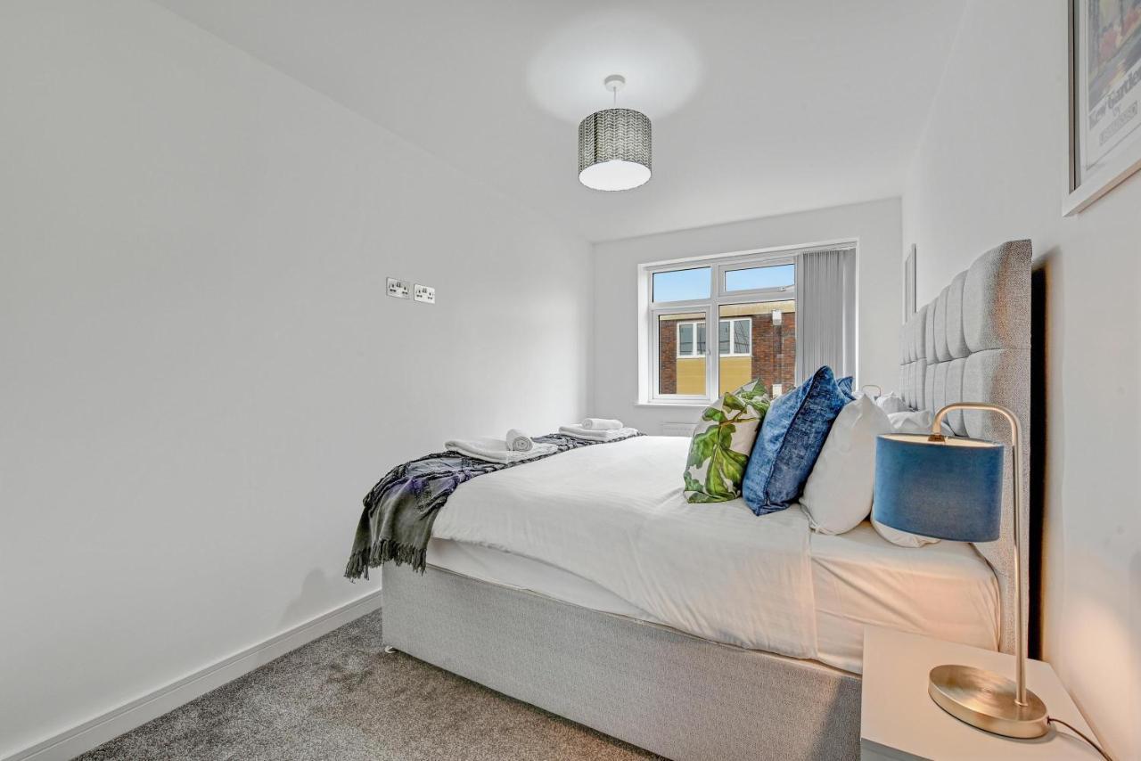 St Martins 2 Bedroom Apartments In Ruislip By 360 Stays Kültér fotó