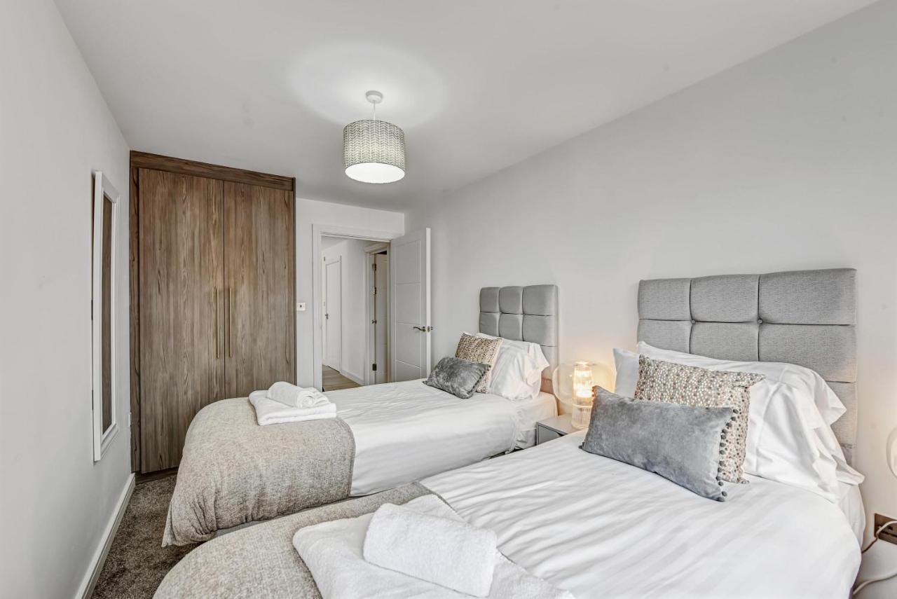 St Martins 2 Bedroom Apartments In Ruislip By 360 Stays Kültér fotó
