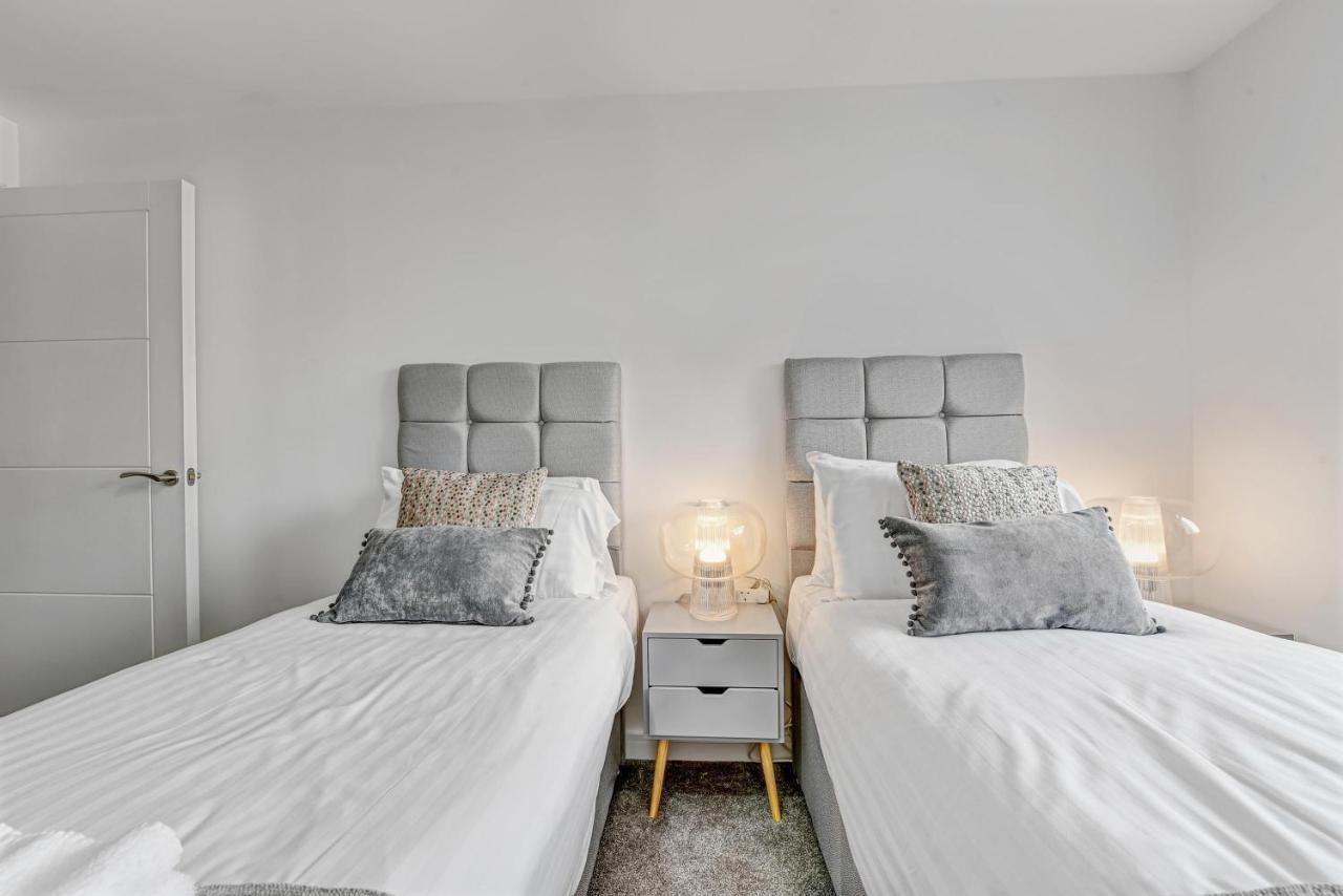 St Martins 2 Bedroom Apartments In Ruislip By 360 Stays Kültér fotó
