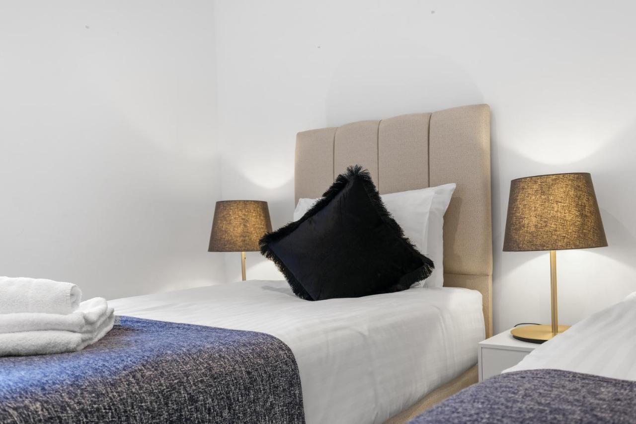 St Martins 2 Bedroom Apartments In Ruislip By 360 Stays Kültér fotó
