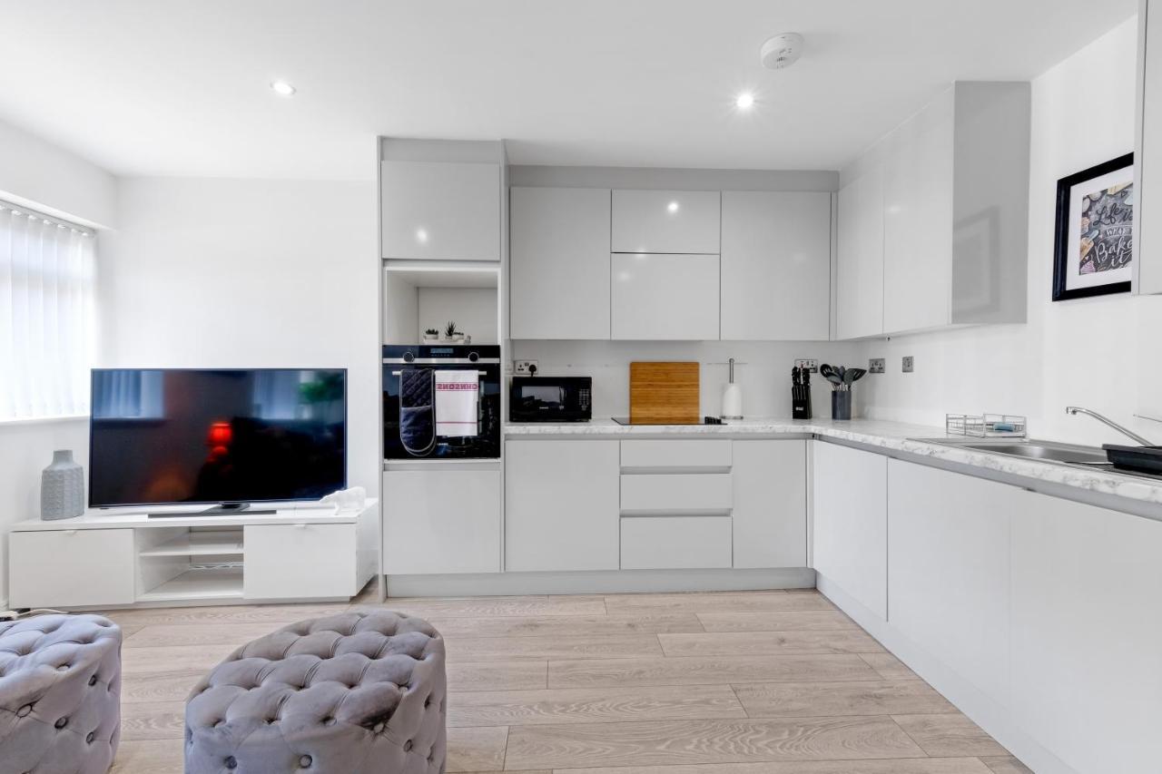 St Martins 2 Bedroom Apartments In Ruislip By 360 Stays Kültér fotó