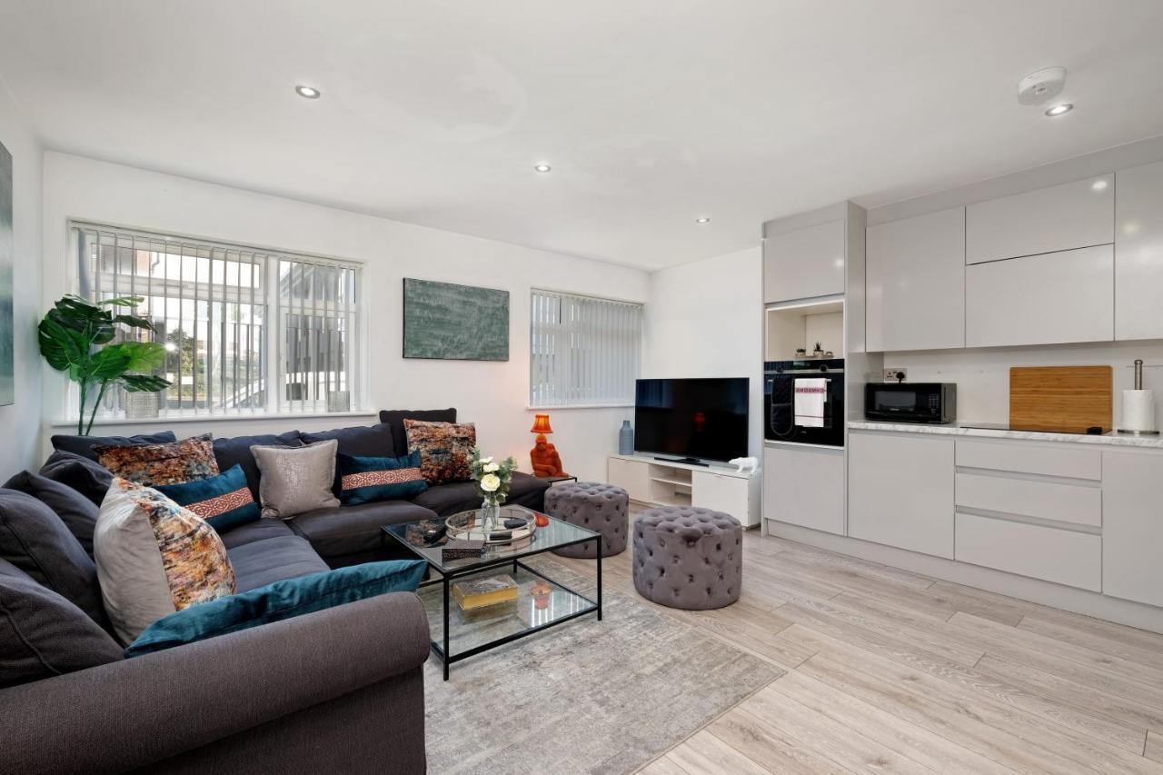 St Martins 2 Bedroom Apartments In Ruislip By 360 Stays Kültér fotó