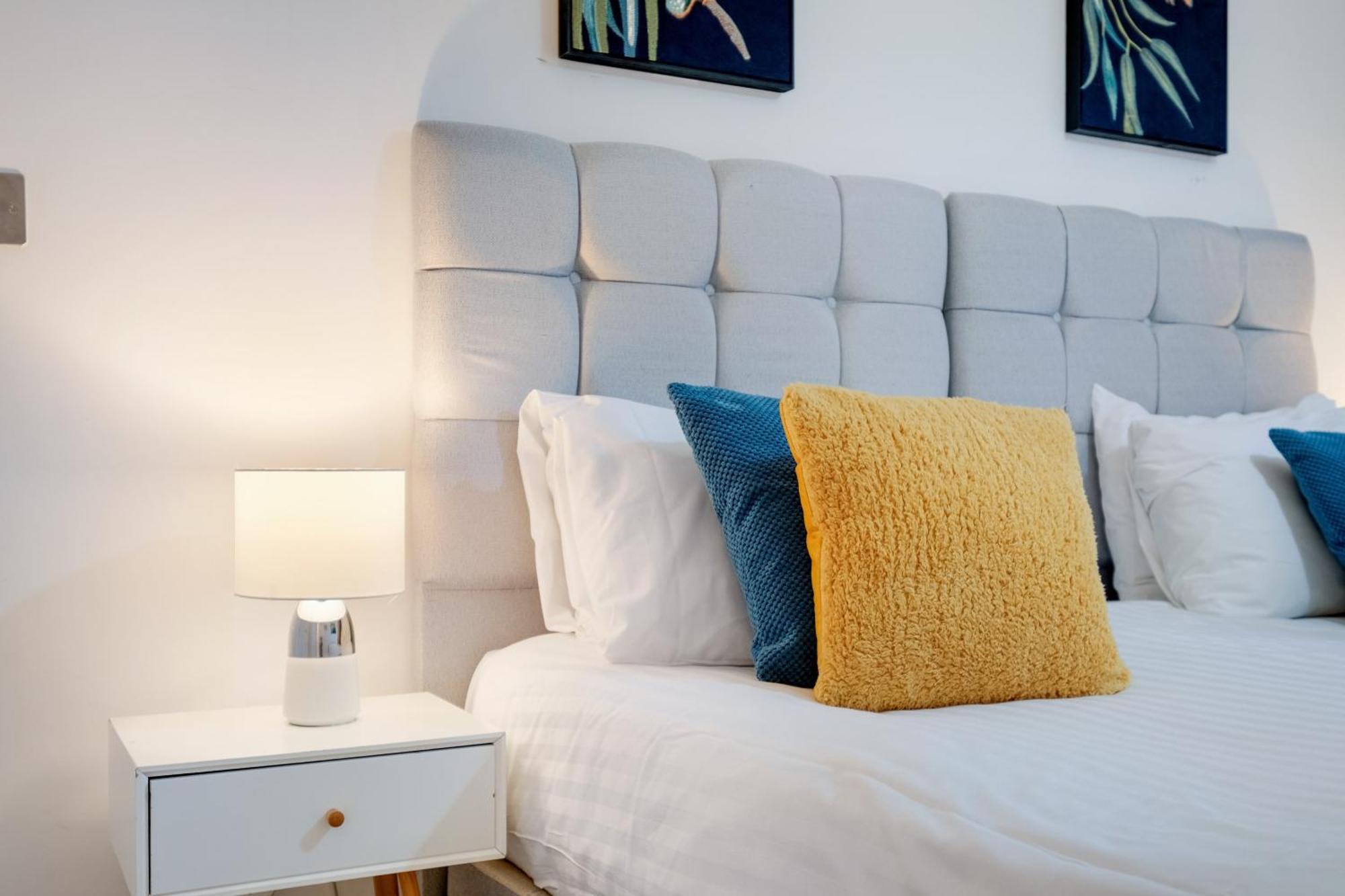 St Martins 2 Bedroom Apartments In Ruislip By 360 Stays Kültér fotó